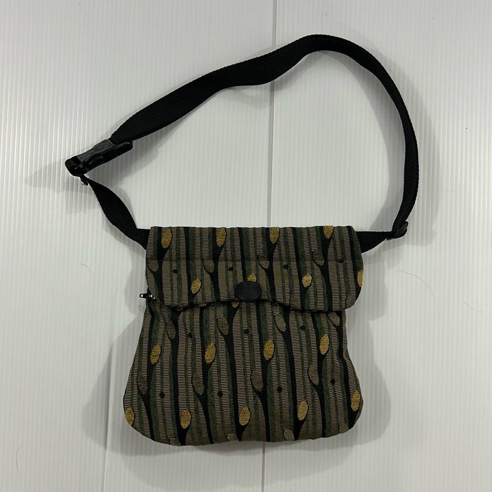 56. Women’s Green and Yellow‎ Crossbody Bag